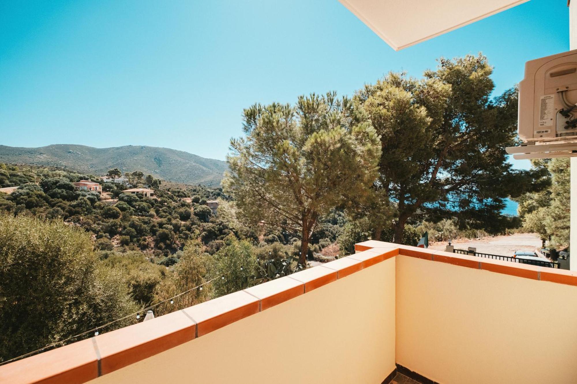 Villa Bella Salmagi - Surya Sardinia Holidays & Yoga Capitana Exteriör bild